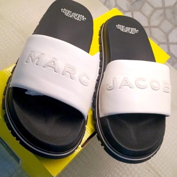 Marc Jacobs Women Leather Slides Size 42 EU/12 US. BRND NEW